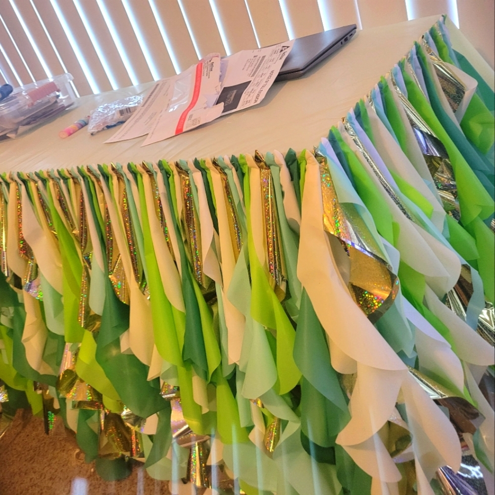 Party table clothes & backdrops